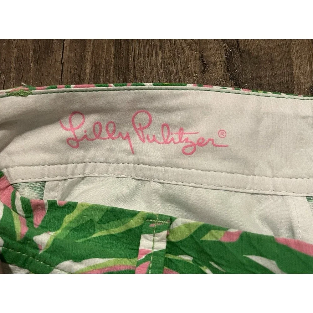 Lilly Pulitzer Callahan Shorts in the vibrant “Seeing Pink Elephants” -size 2